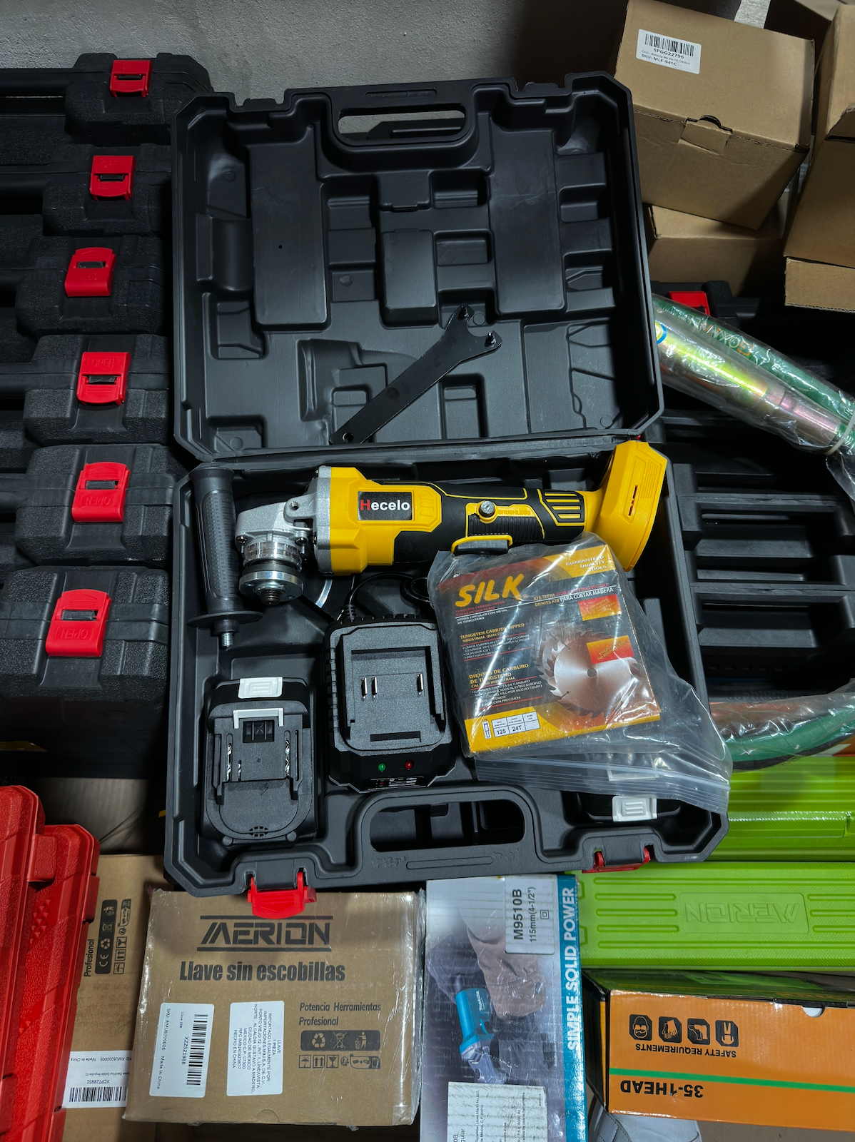 Esmeriladora inalámbrica Hecelo